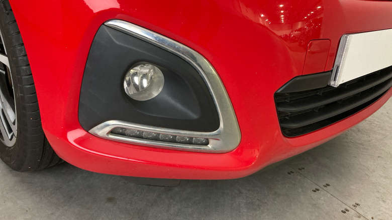 Peugeot 108 1.0 72 Allure 5dr Petrol Hatchback